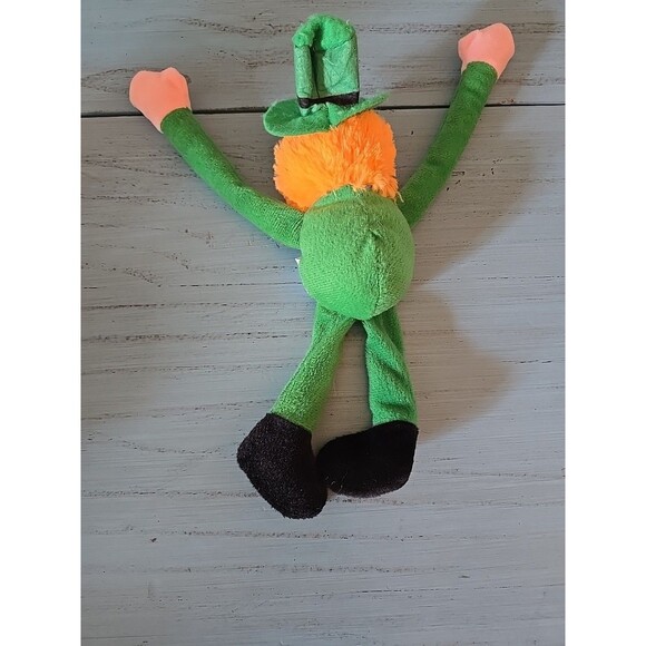 NEW ST PATRICK'S DAY IRISH LEPRECHAUN FABRIC DECORATION OR TREE ORNAMENT - Picture 2 of 3